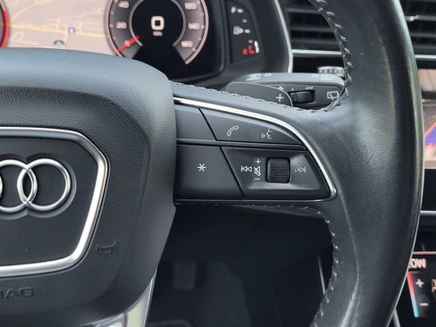 Used 2019 Audi Q8 Premium w/ Convenience Package image 18