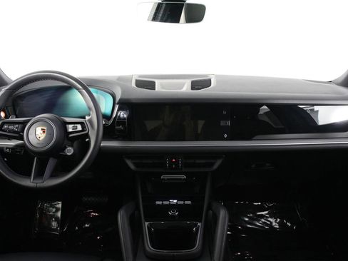Certified 2024 Porsche Cayenne AWD/4WD image 11