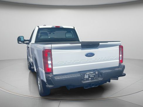 Used 2023 Ford F250 XL RWD image 8