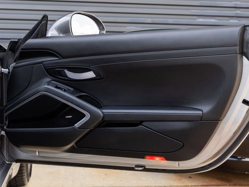 Certified 2018 Porsche 911 Carrera T RWD image 37