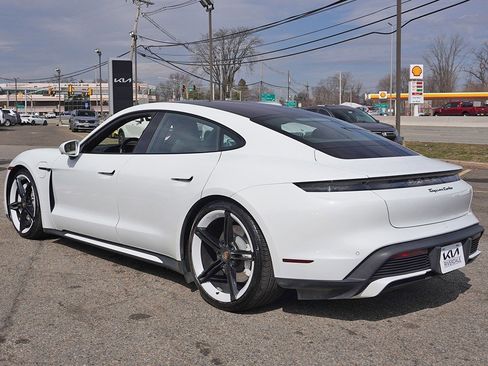 Used 2021 Porsche Taycan Turbo image 12