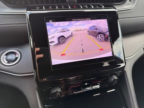 New 2025 Jeep Grand Cherokee 4WD image 15