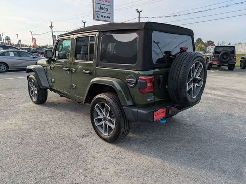 Used 2024 Jeep Wrangler Unlimited w/ Convenience Group image 5