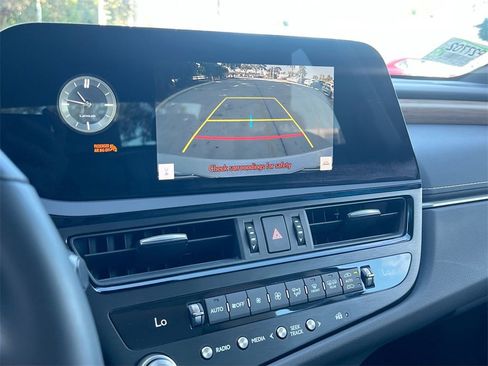 Certified 2025 Lexus ES 350 w/ Premium Package image 16