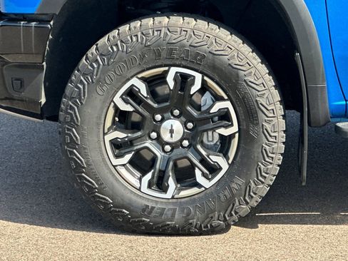 Used 2022 Chevrolet Silverado 1500 ZR2 AWD/4WD image 24