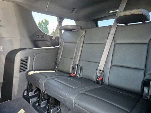 Used 2022 Chevrolet Suburban High Country w/ Max Trailering Package AWD/4WD image 22