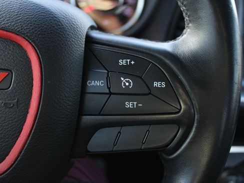 Used 2016 Dodge Challenger R/T image 16