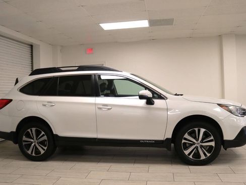 Used 2019 Subaru Outback 2.5i Limited w/ Popular Package #2 image 10