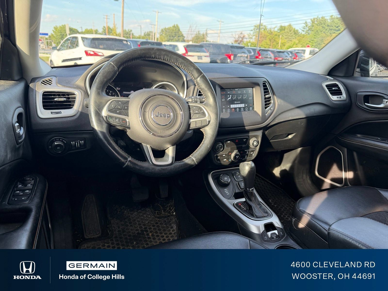 Used 2018 Jeep Compass Latitude w/ Popular Equipment Group AWD/4WD image 14