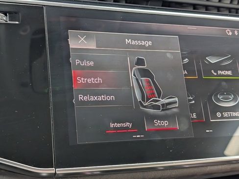 Used 2019 Audi Q8 Prestige image 15