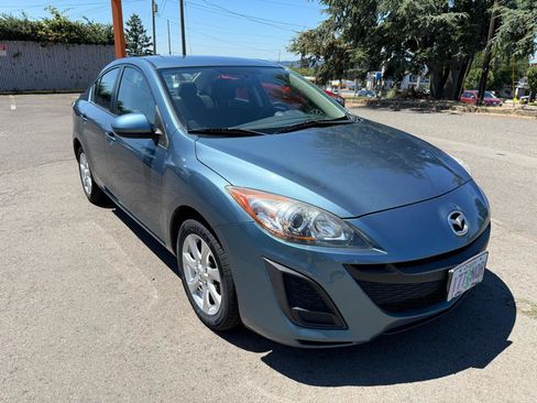 Used 2011 MAZDA MAZDA3 i Touring FWD image 10