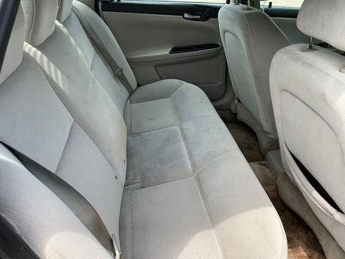 Used 2011 Chevrolet Impala LT FWD image 11