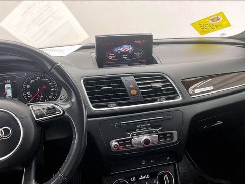 Used 2018 Audi Q3 2.0T Premium Plus w/ Premium Plus Package AWD/4WD image 5
