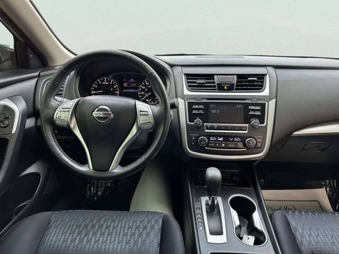Used 2016 Nissan Altima 2.5 SV FWD image 21