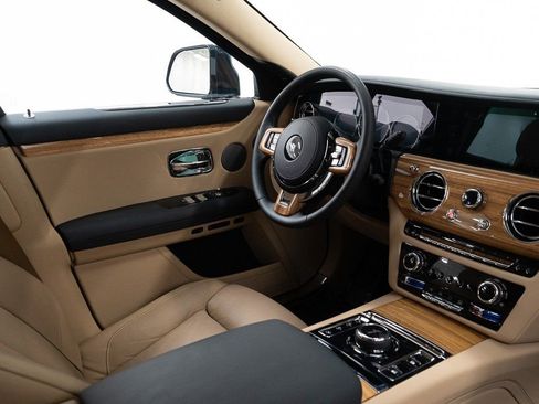 Certified 2022 Rolls-Royce Ghost image 34