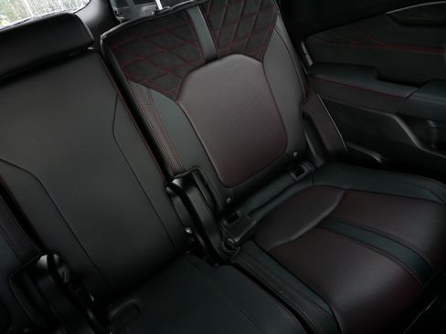 Certified 2026 Honda Pilot Black Edition image 14
