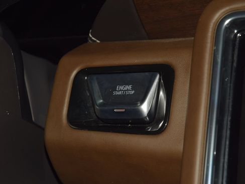 Used 2025 GMC Yukon XL Denali Ultimate w/ LPO, Floor Liner Package AWD/4WD image 36
