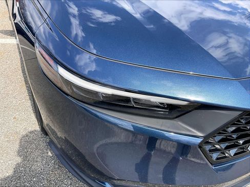 Used 2023 Honda Accord EX image 31