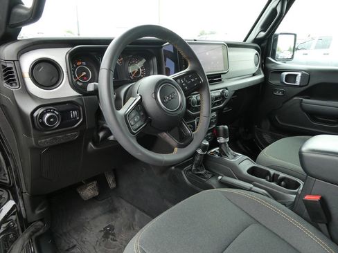 Used 2024 Jeep Wrangler Unlimited Sport AWD/4WD image 23