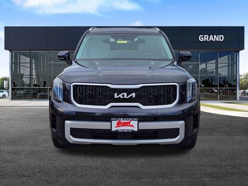 New 2025 Kia Telluride EX w/ EX Captain's Chair Package image 3