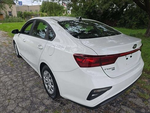 Used 2021 Kia Forte Sedan FWD image 2