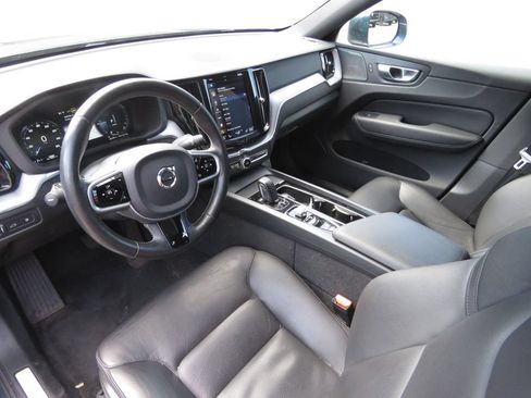 Used 2020 Volvo XC60 T8 Momentum AWD/4WD image 11