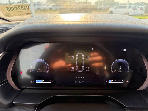 Used 2022 Jeep Grand Cherokee L Limited RWD image 15