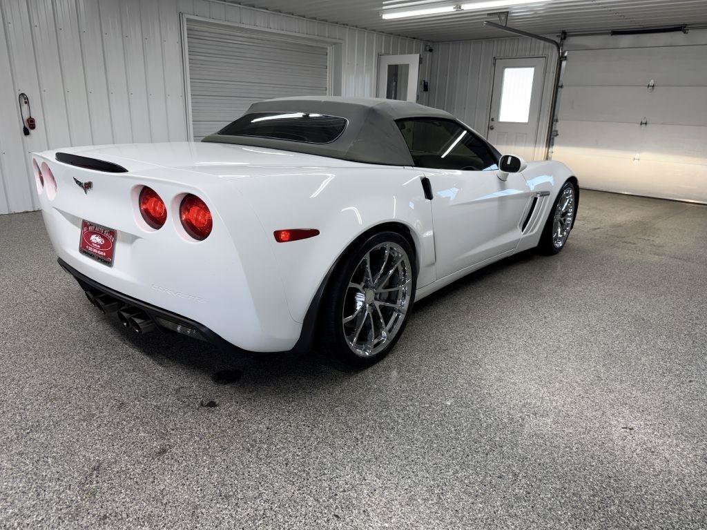 Used 2011 Chevrolet Corvette Grand Sport w/ Preferred Equipment Group RWD image 11