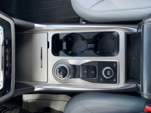 Used 2021 Ford Explorer XLT w/ Equipment Group 202A image 25