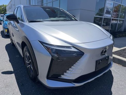 Used 2024 Lexus RZ 450e Premium w/ Technology Package AWD/4WD image 2
