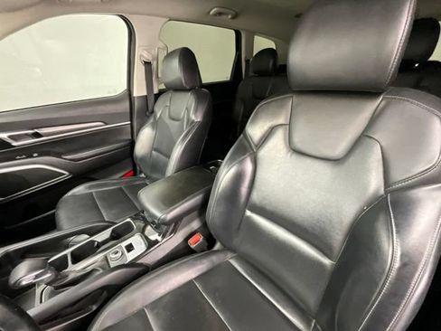 Used 2022 Kia Telluride LX AWD/4WD image 7
