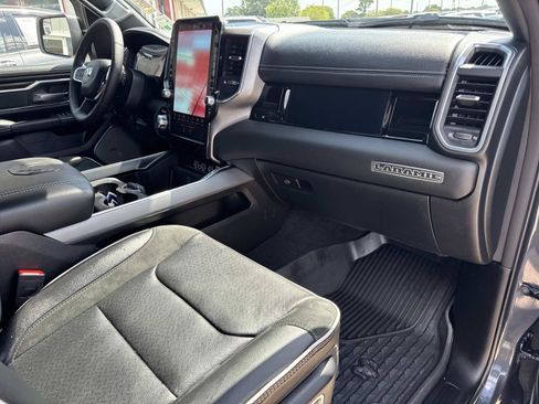 Used 2025 RAM 1500 Laramie w/ Night Edition AWD/4WD image 12