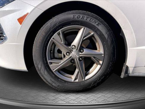 Used 2021 Hyundai Sonata SE image 9
