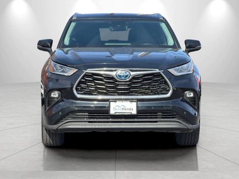 Used 2023 Toyota Highlander Limited image 10