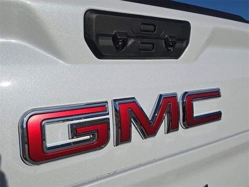 New 2026 GMC Sierra 1500 Denali w/ Denali Reserve Package image 14
