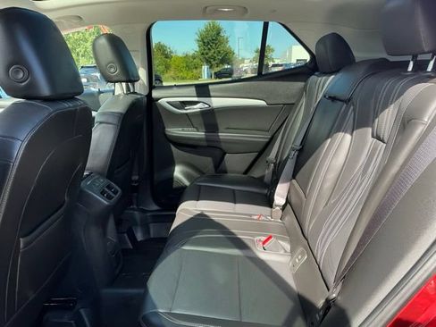 Used 2024 Buick Envision Avenir AWD/4WD image 35