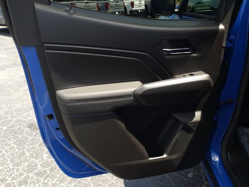 New 2025 GMC Canyon Elevation image 11