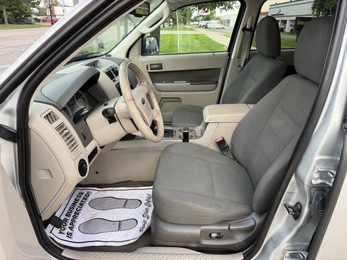 Used 2009 Ford Escape XLT AWD/4WD image 9