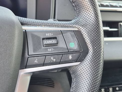 Used 2023 Mitsubishi Outlander 4WD Plug-In Hybrid image 20