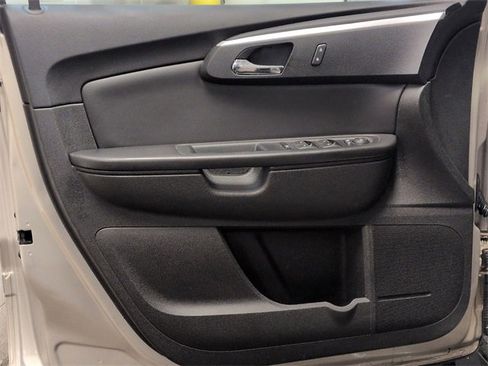 Used 2011 Chevrolet Traverse LT w/ All-Star Package image 14