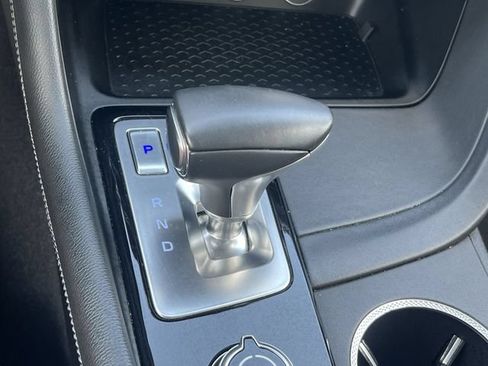 Used 2025 Genesis G70 2.5T RWD image 23