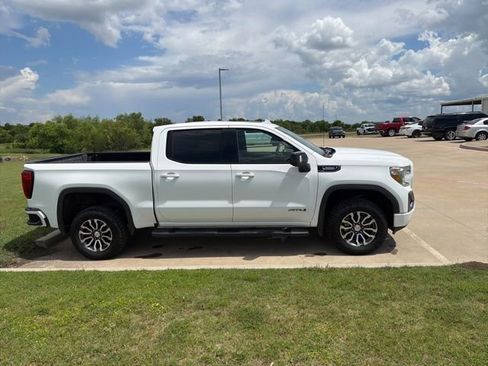 Used 2020 GMC Sierra 1500 AT4 w/ AT4 Premium Package AWD/4WD image 8
