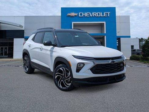 New 2026 Chevrolet TrailBlazer RS w/ Convenience Package FWD image 3