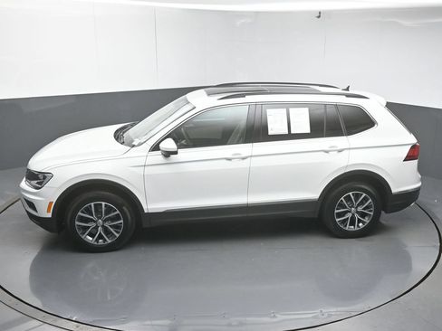 Used 2020 Volkswagen Tiguan SE FWD image 47