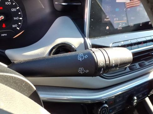 Used 2023 Jeep Compass Limited image 22