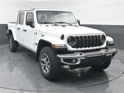 Used 2024 Jeep Gladiator Sport