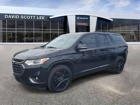 Used 2019 Chevrolet Traverse Premier w/ Redline Edition AWD/4WD image 2