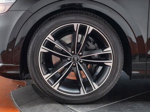 Used 2021 Audi SQ8 Prestige w/ Prestige Package image 10