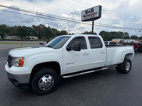 Used 2011 GMC Sierra 3500 SLT w/ SLT Convenience Package AWD/4WD image 1