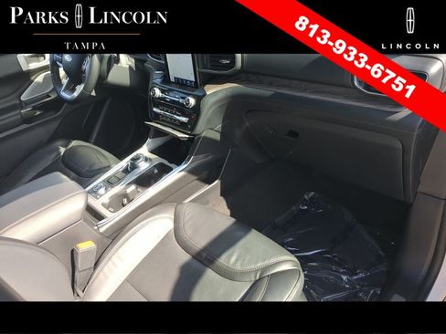 Used 2022 Ford Explorer Platinum w/ Equipment Group 601A AWD/4WD image 12